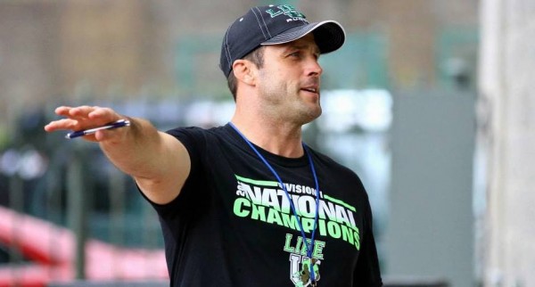 Dan Payne coaching Life University · 2014 feature
